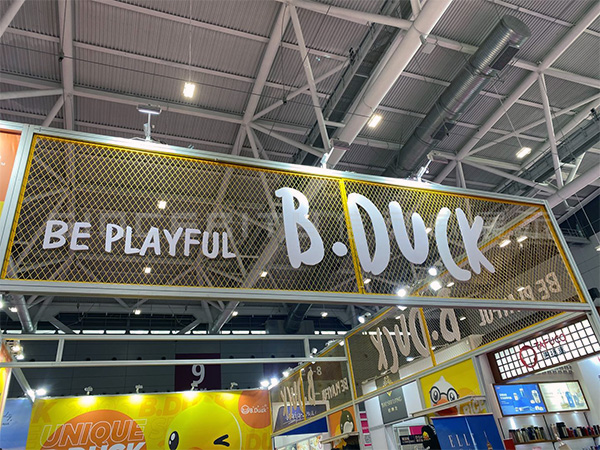 B.DUCK